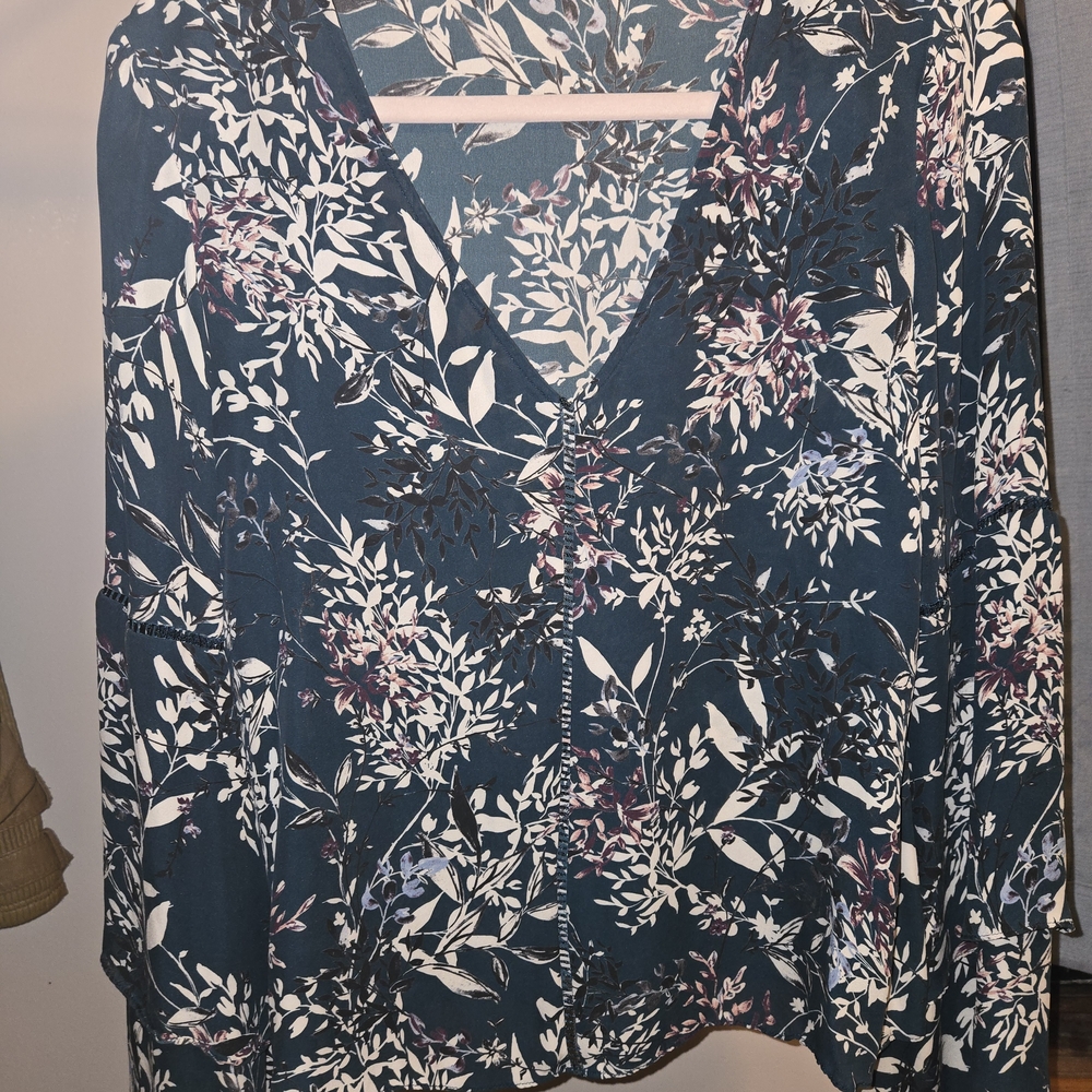 Parker 100% Silk Blue and White Floral Blouse